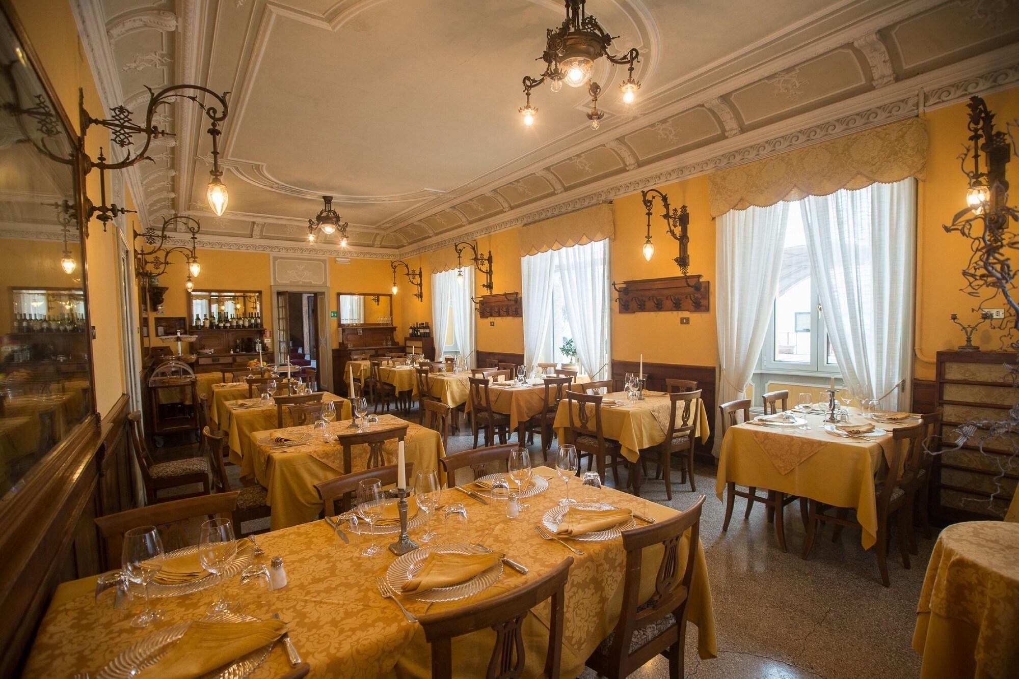 

Catania - Lago di Como, Laghi Italia - Hotel Olivedo