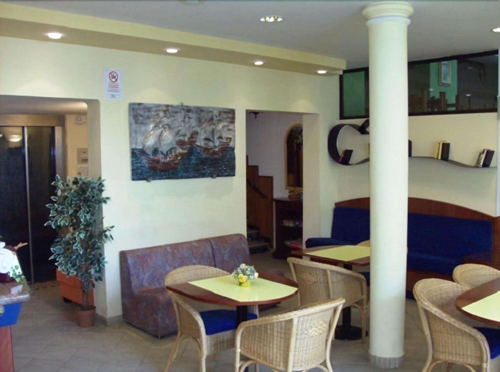 

Milano - Riviera Romagnola, Mare Italia - Hotel Reale