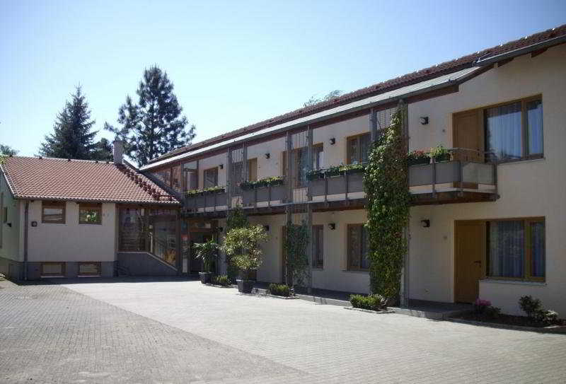 Port Inn Hotel