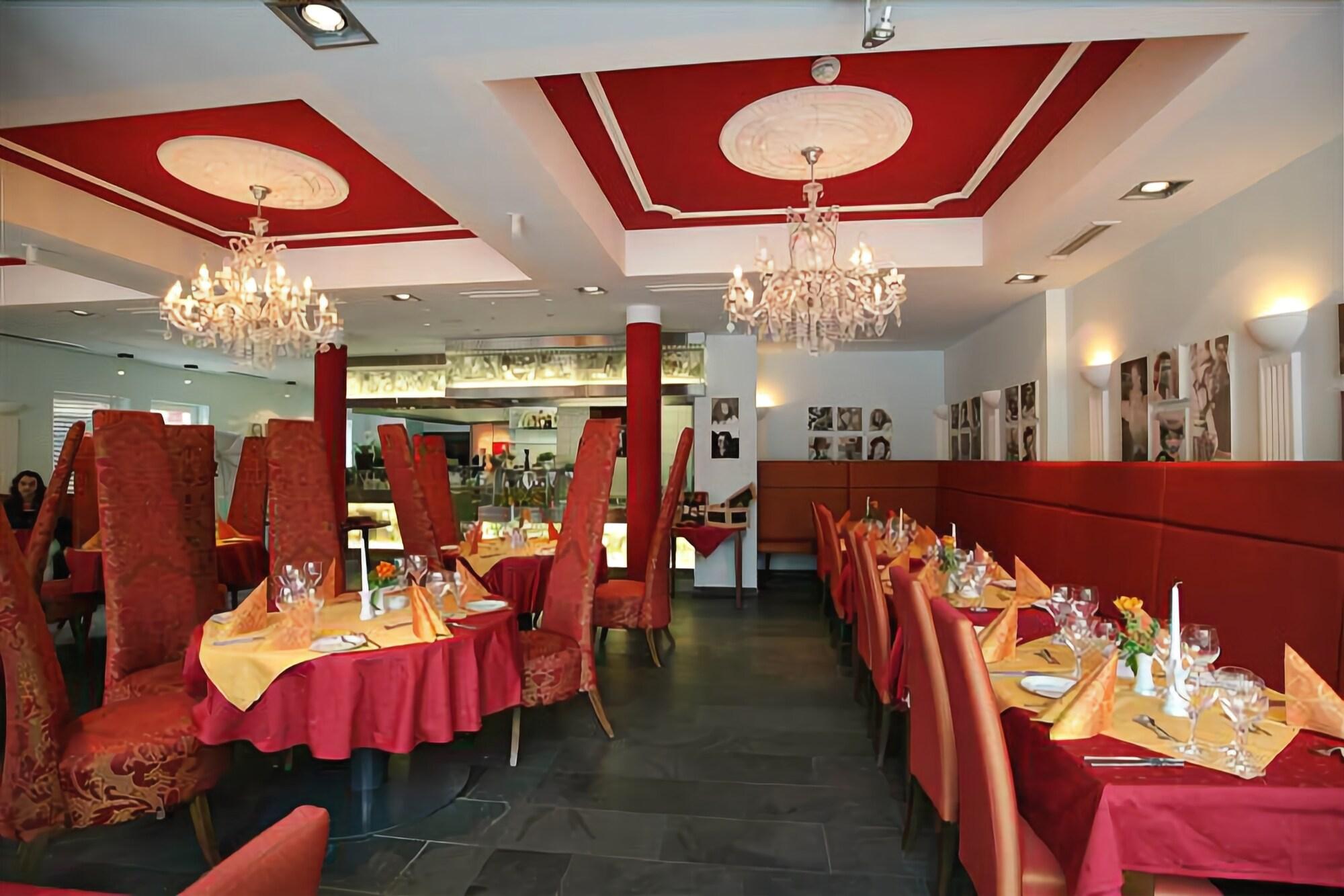 

Milano - Norimberga - CineHotel Maroni