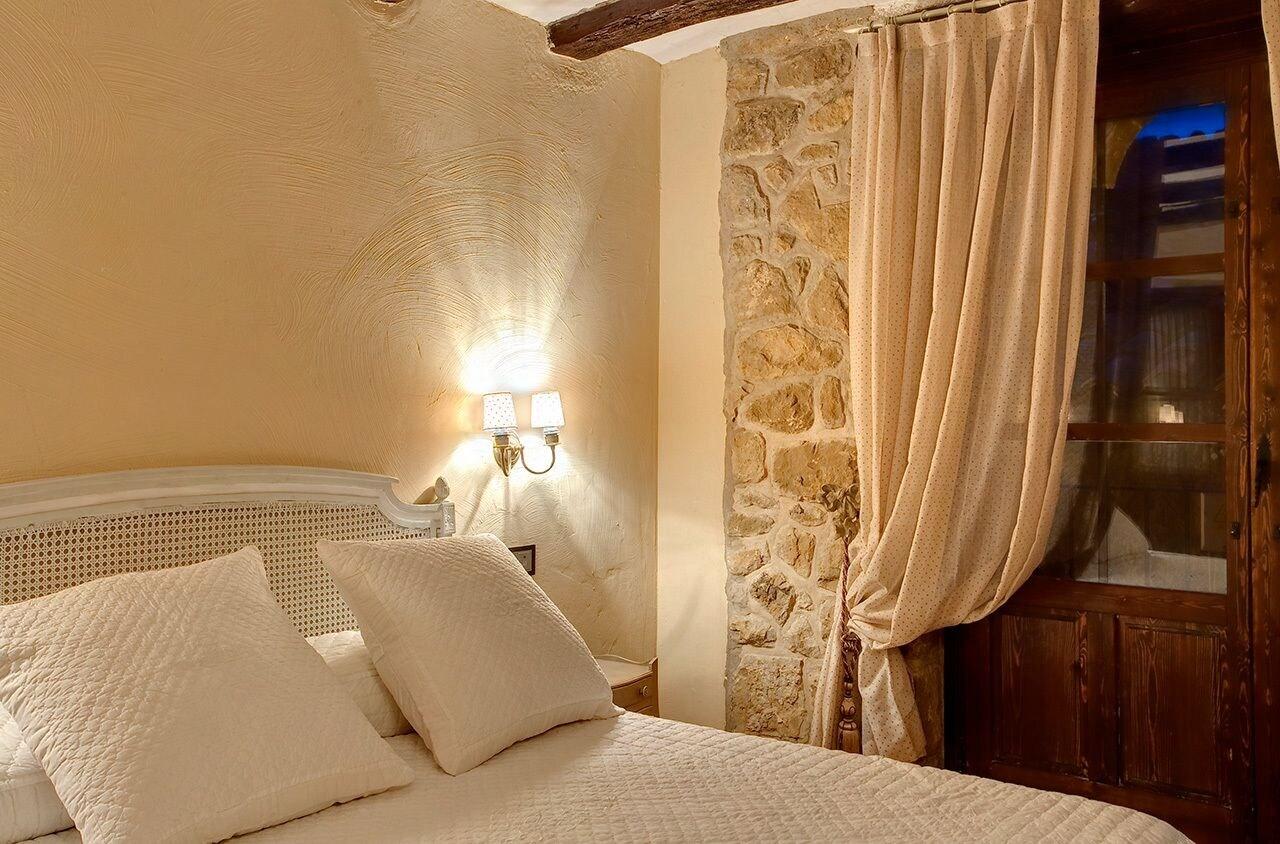 Murillo de Gállego - Hotel Boutique Real Posada De Liena con jacuzzi en "habitacion de hidromasaje"