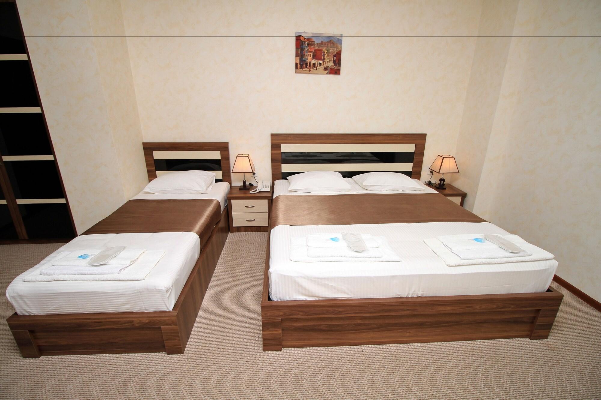 

Milano - Tbilisi - Tiflis House