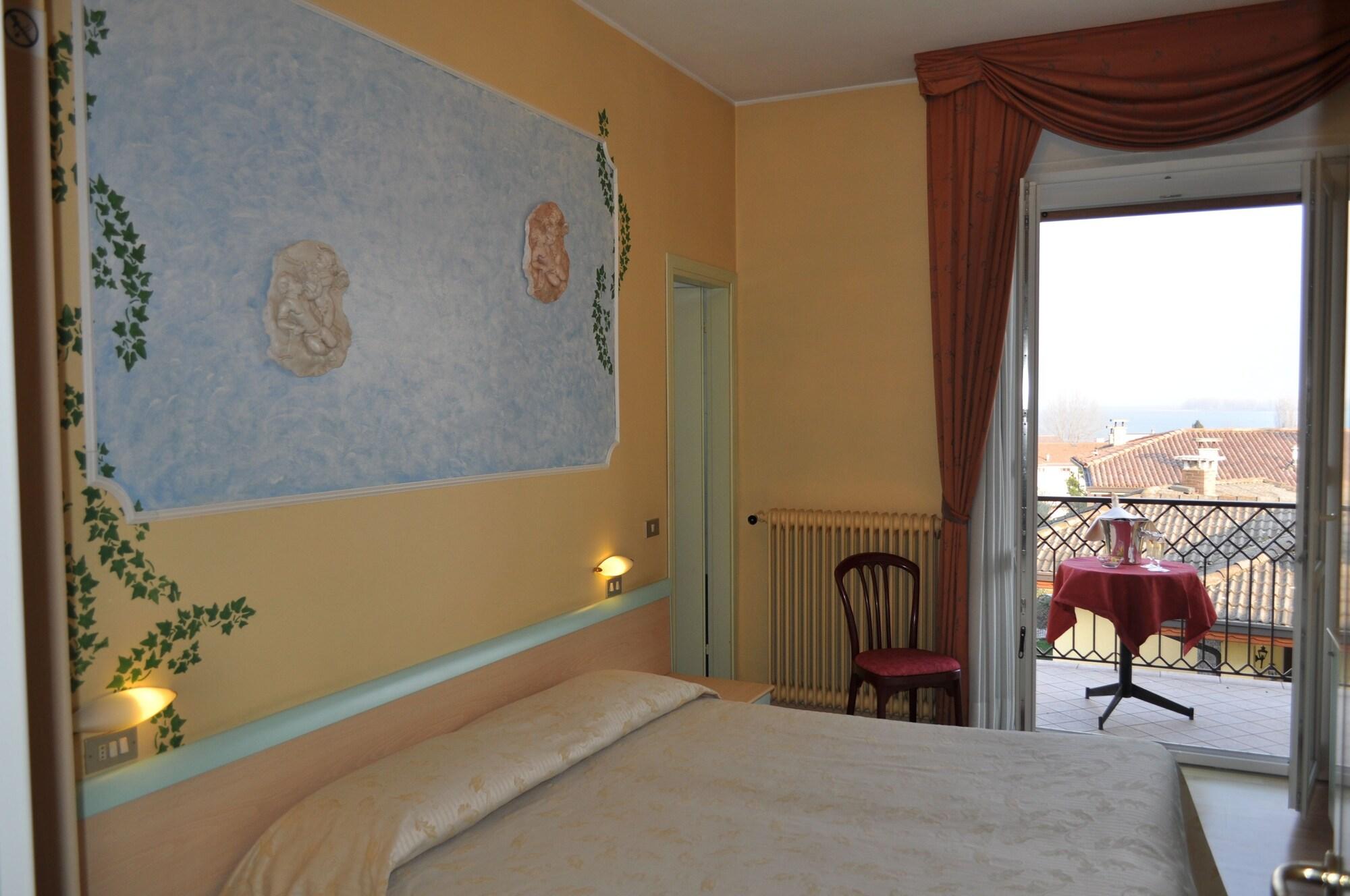 

Napoli - Sirmione - Hotel Alsazia