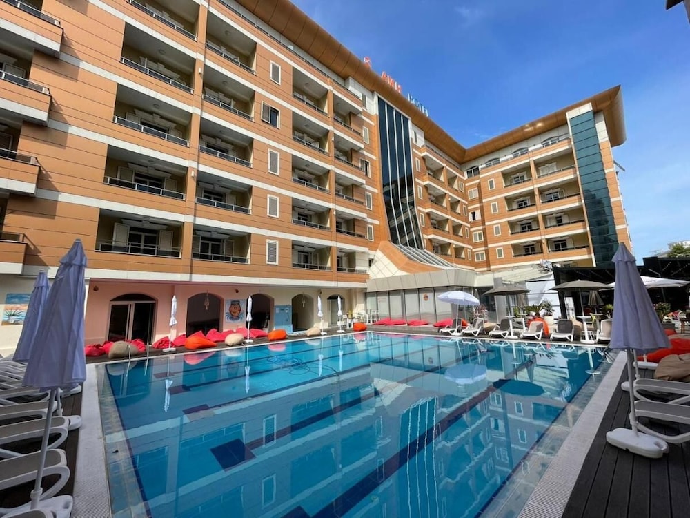 

Pisa - Durrës - AMH Hotel