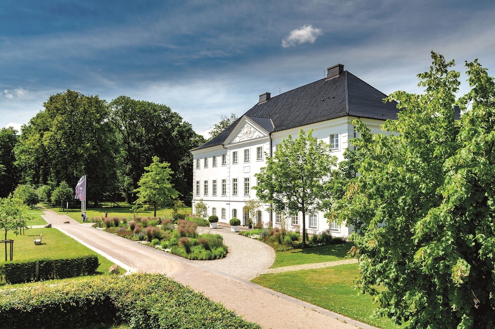 

Roma - Kalkhorst - Schlossgut Gross Schwansee