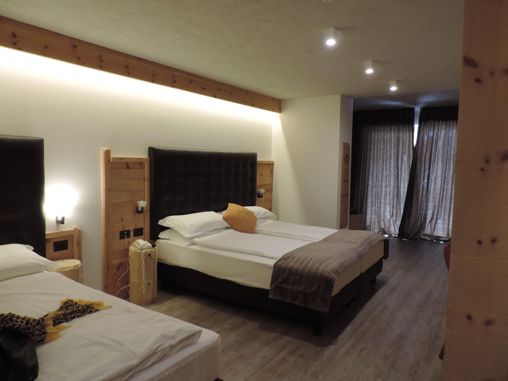 

Milano - Cavalese - Hotel Scoiattolo