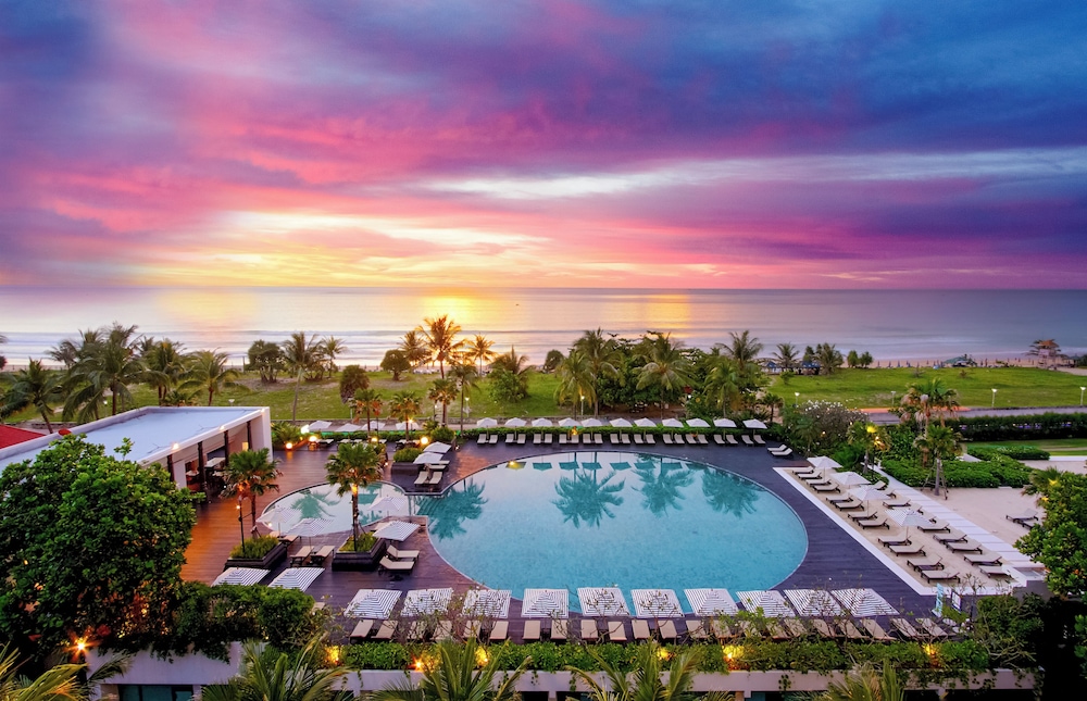 

Bologna - Patong Beach - Pullman Phuket Karon Beach Resort