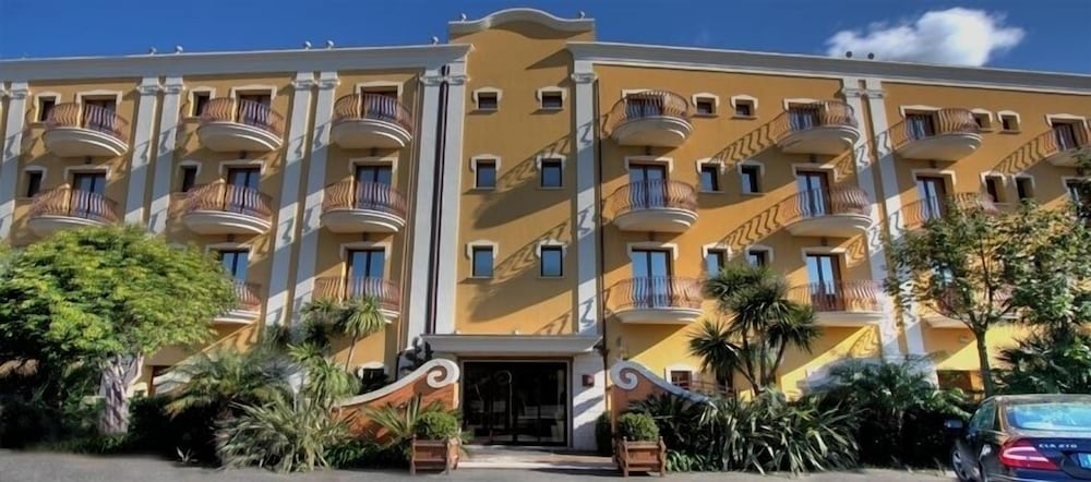 

Milano - Briatico - Hotel Cala Del Porto