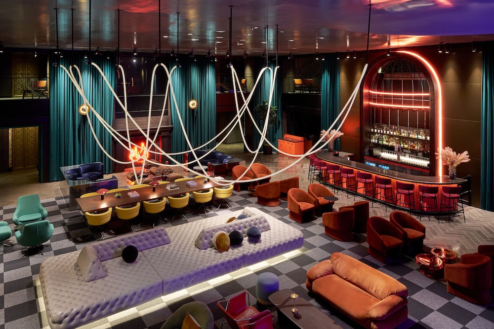 

Napoli - Long Island City - Paramount Hotel Times Square