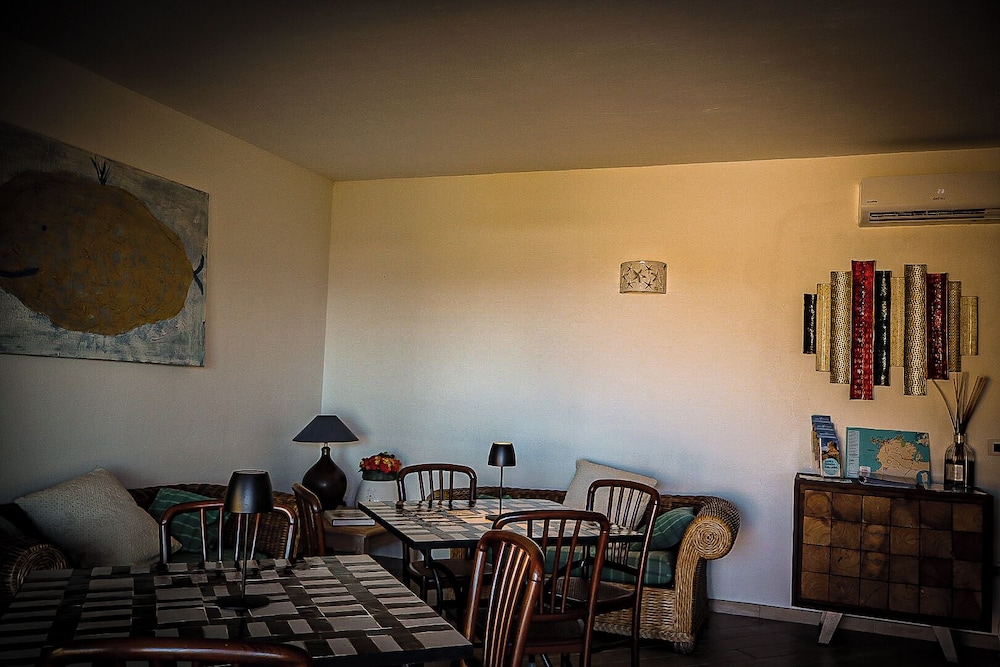 

Brindisi - Sardegna Nord - Alghero, Stintino e Castelsardo, Mare Italia - Borgo Arborea Charming Retreat