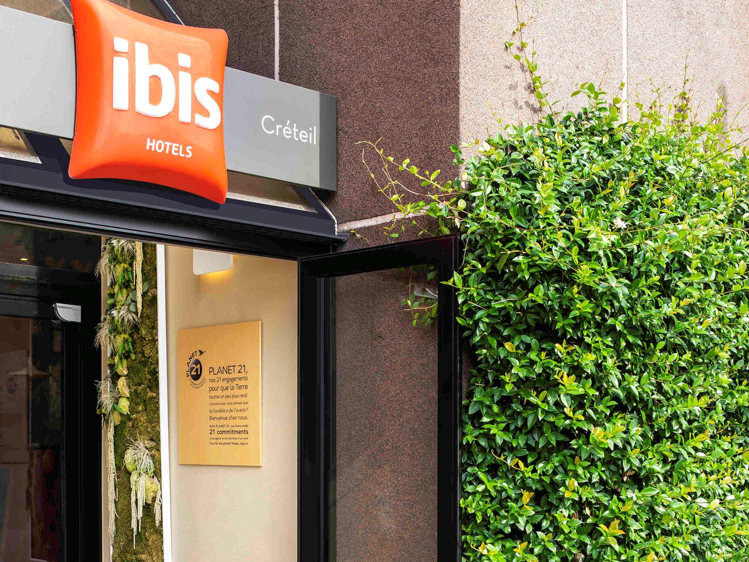 

Milano - Paris Orly - ibis Paris Creteil
