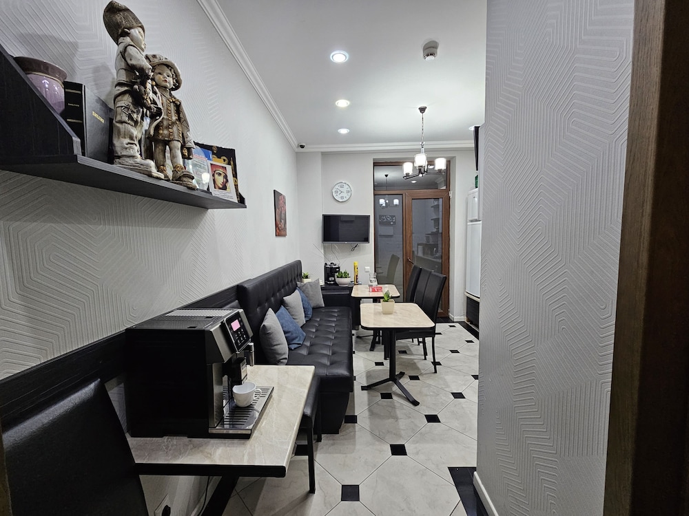 

Milano - Tbilisi - Hotel Giorgi