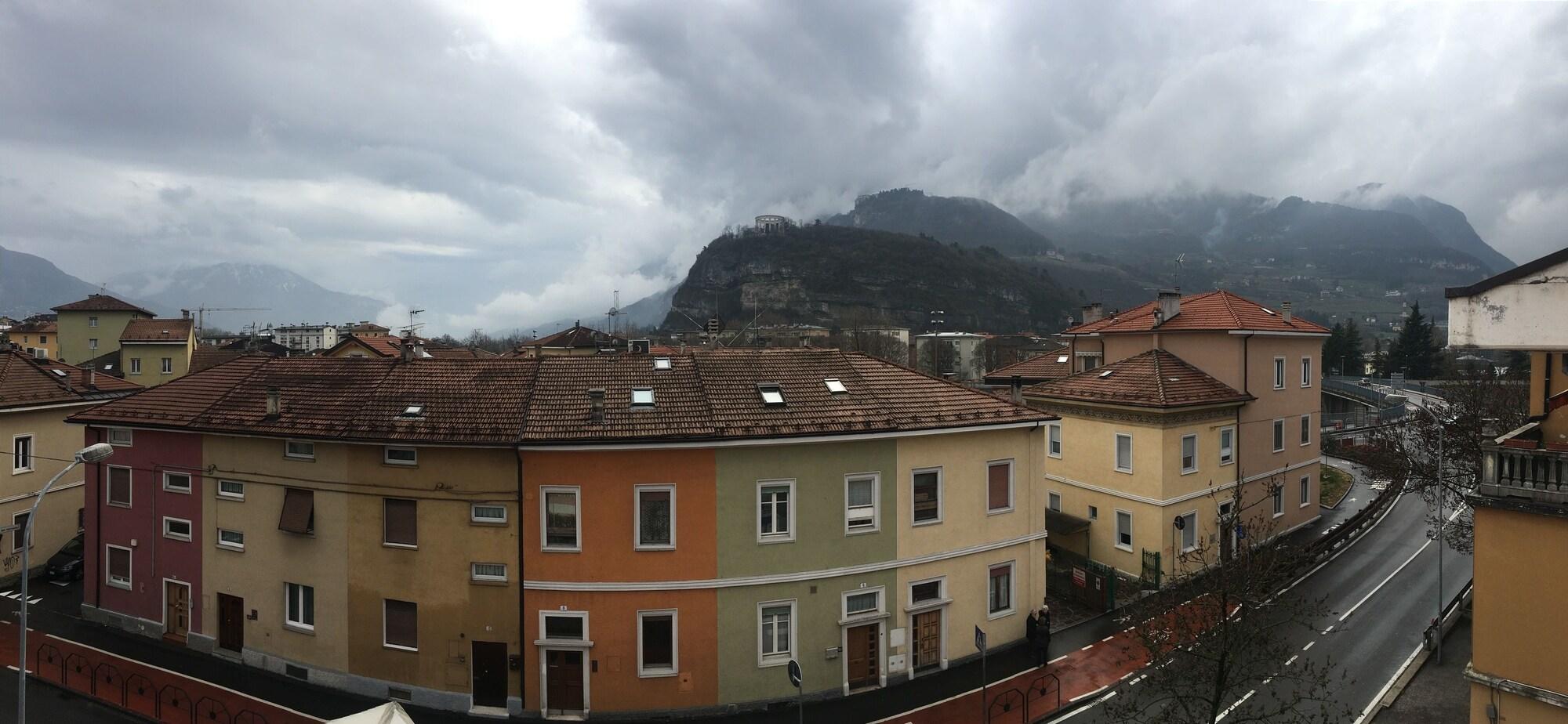 

Milano - Trento - Hotel Garnì Villa Fontana