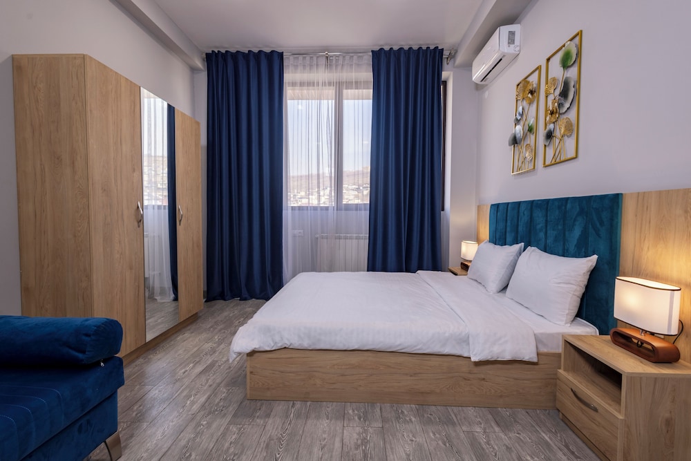 

Roma - Yerevan - Horizon Hotel Yerevan