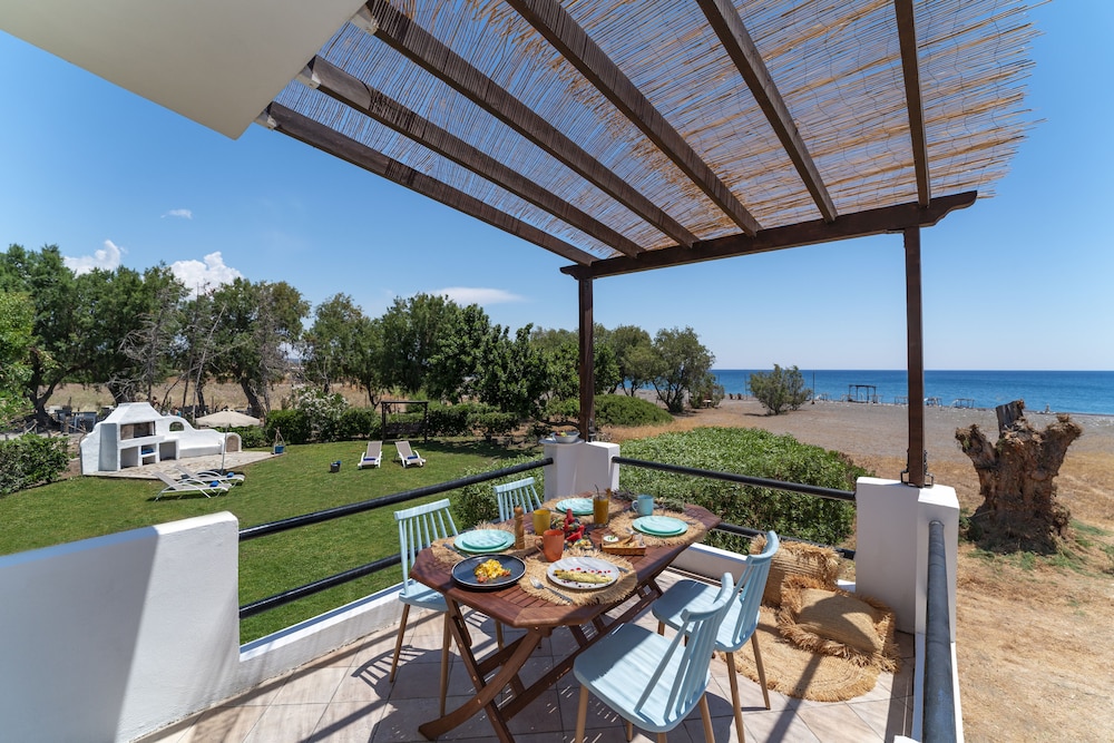 

Milano - Lakhania - Eco Beach And Magic Garden Hotel