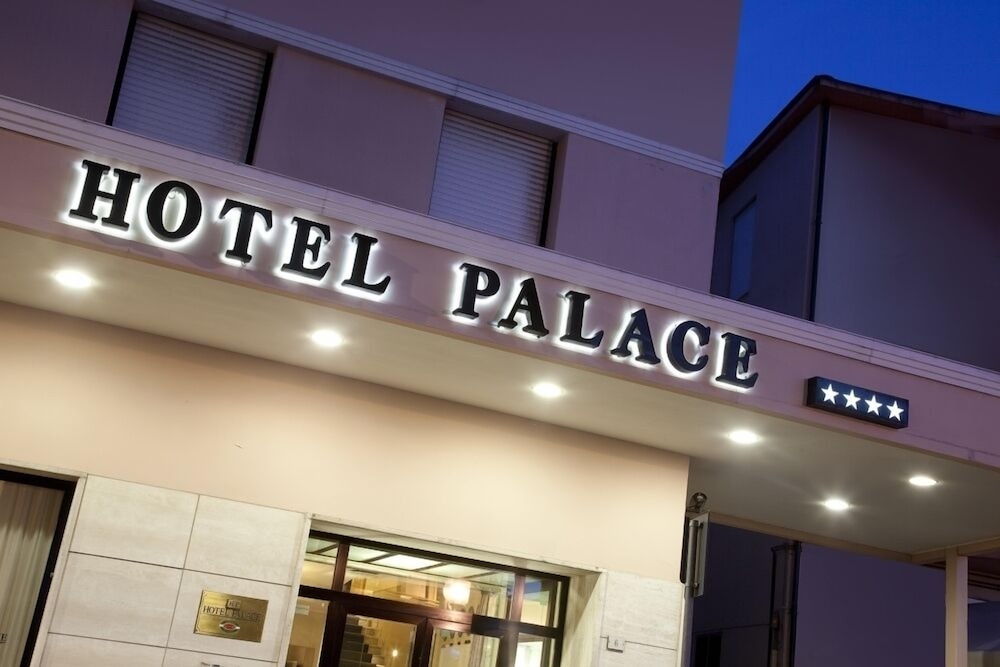 

Milano - Civitanova Marche - Palace Hotel