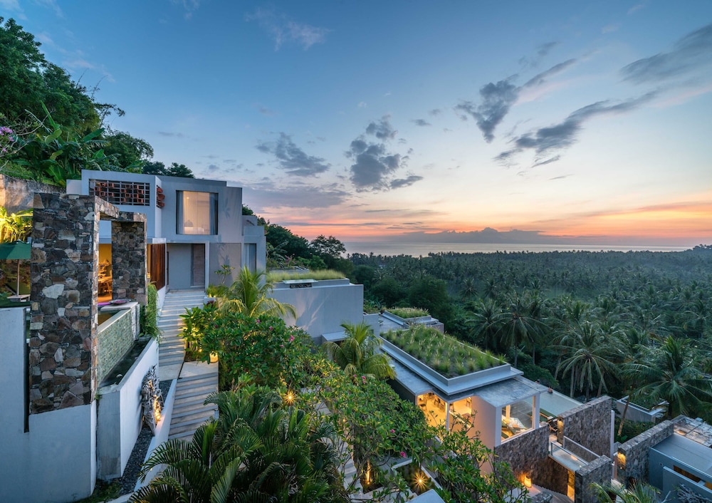 

Milano - Senggigi - Svarga Resort Lombok