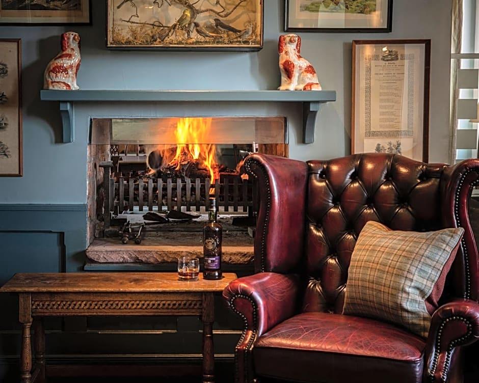 Luss - The Loch Lomond Arms Hotel