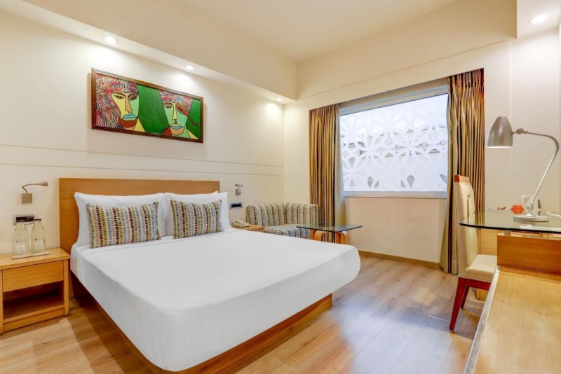 

Roma - New Delhi - Hotel Luxe Stay Near Delhi Airport