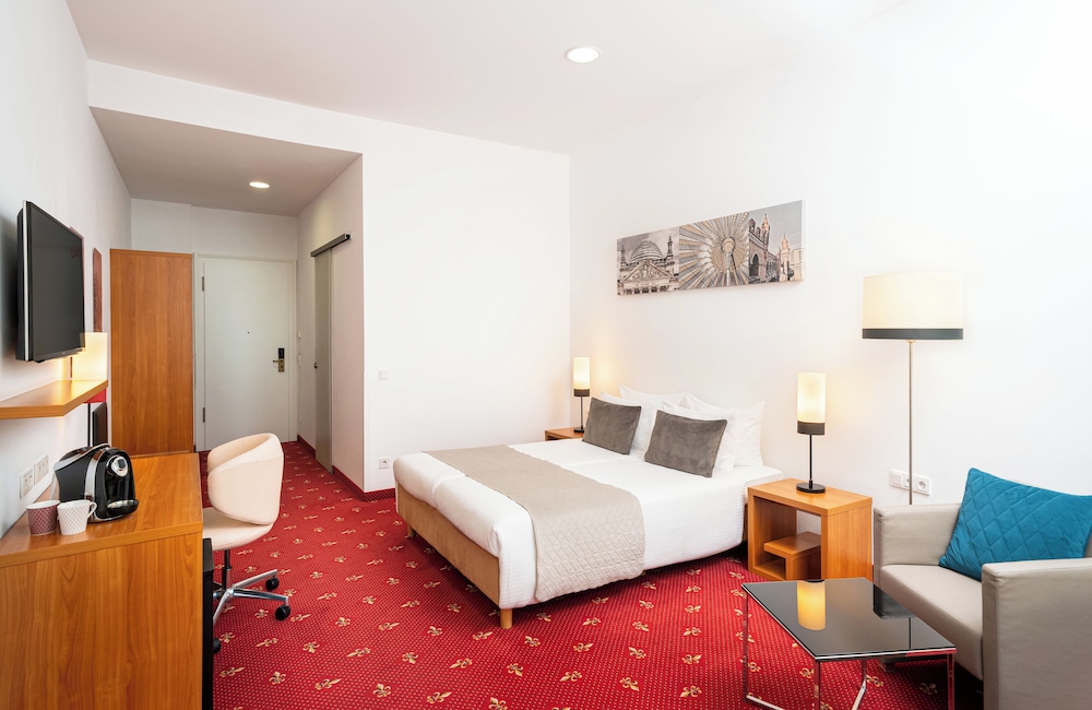 

Milano - Berlino - Leonardo Hotel Berlin KU'DAMM