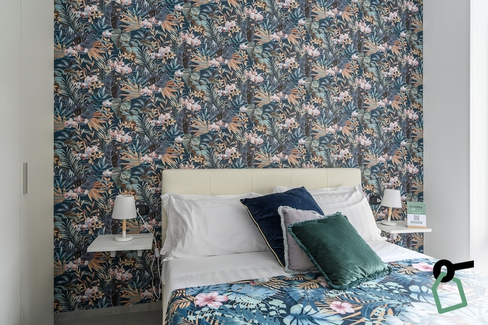 

Milano - Costiera Amalfitana, Mare Italia - HOTIDAY Room Collection - Napoli Duomo