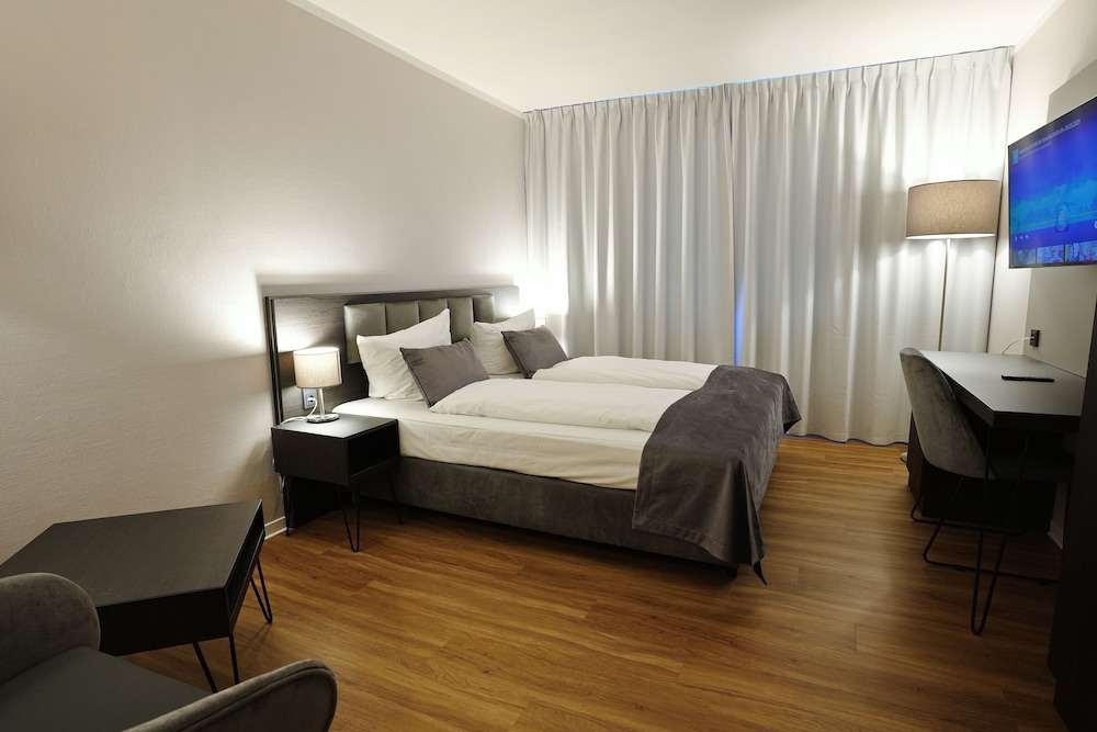 

Napoli - Heusenstamm - Hotel B99