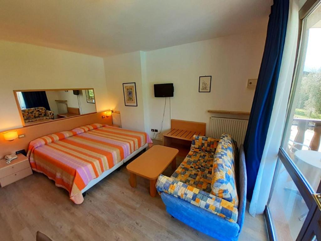 

Milano - Limone sul Garda - Park Hotel Val Di Monte ***S