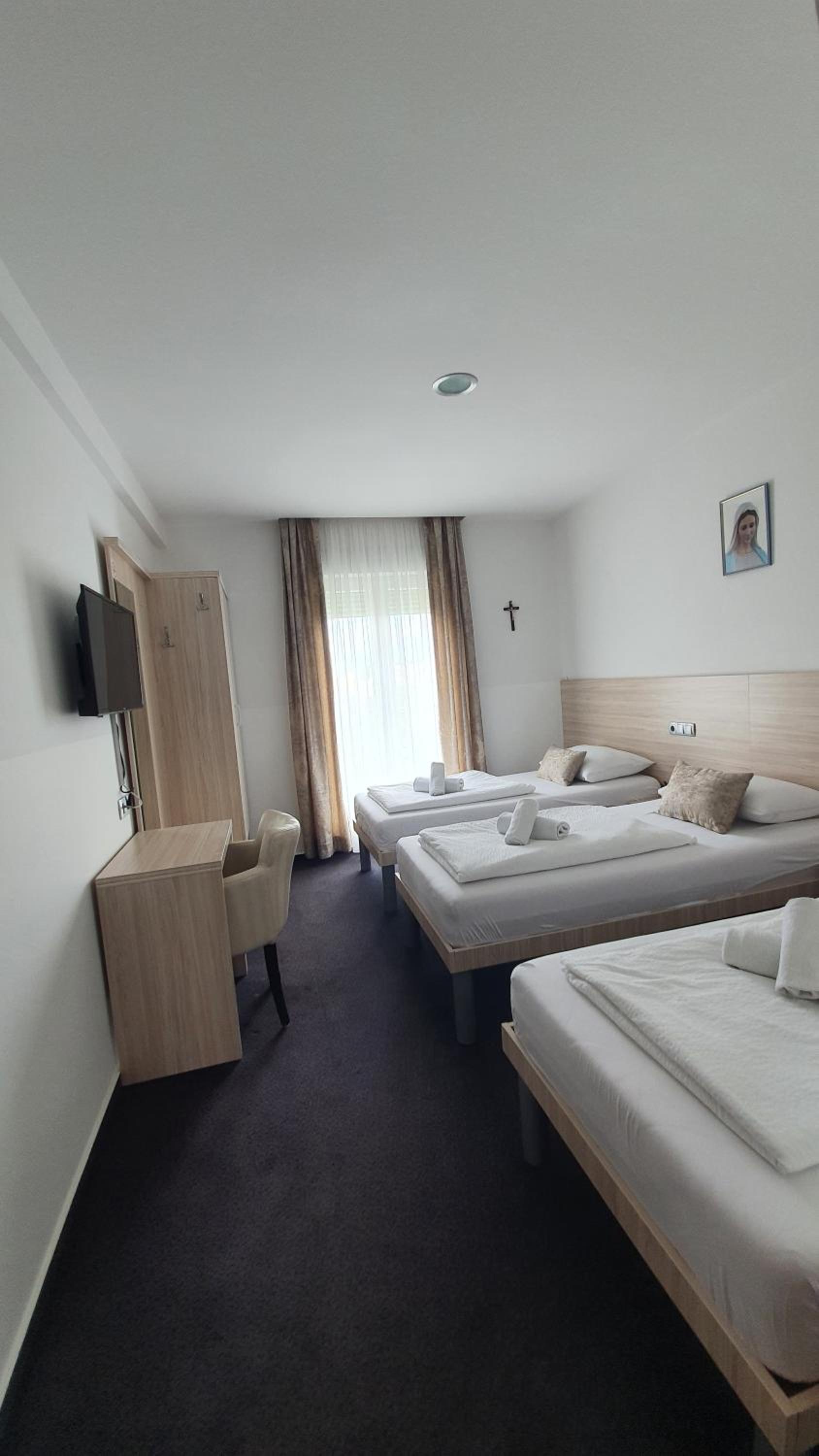 

Napoli - Međugorje - Hotel Glorija