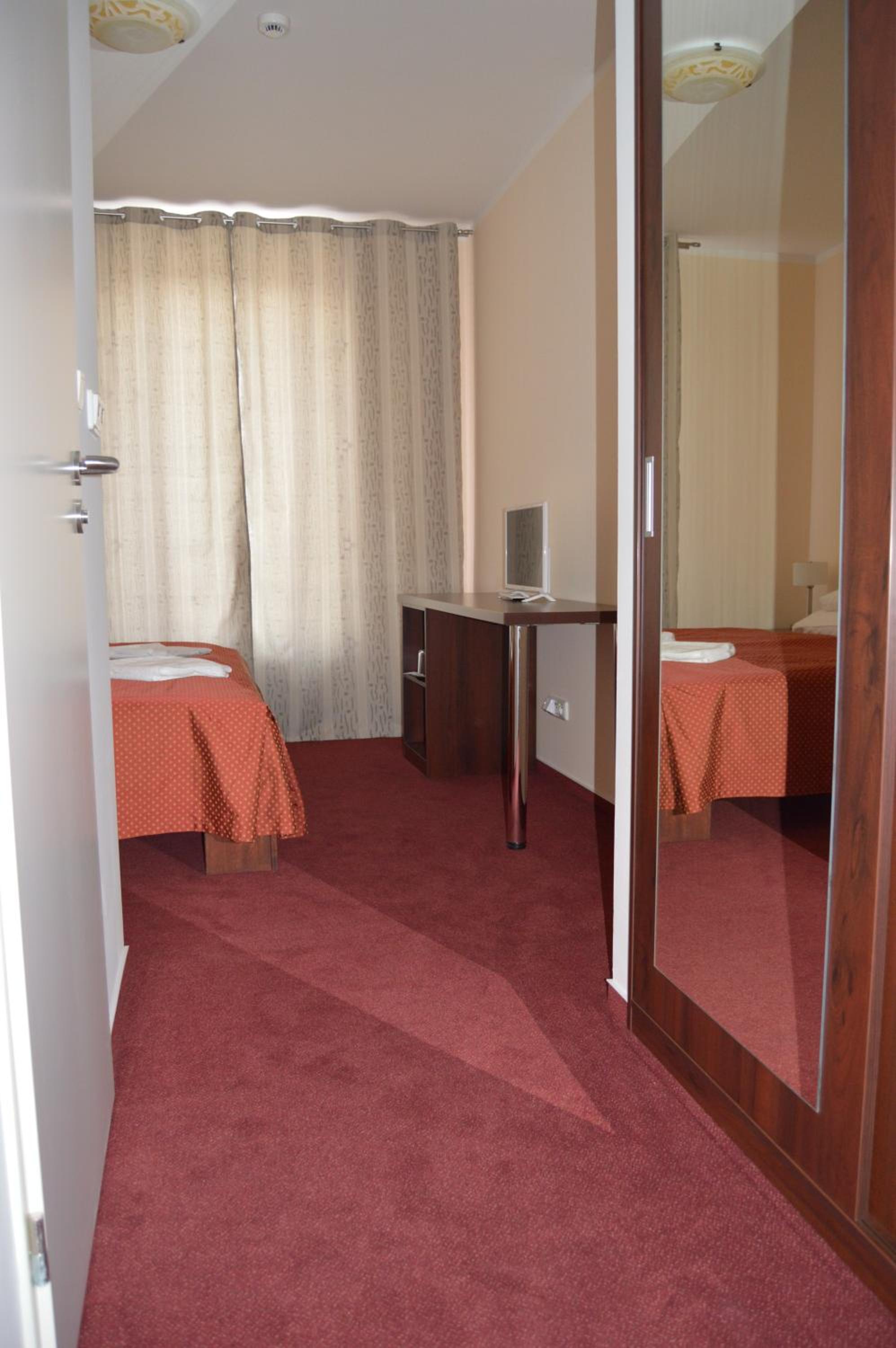

Cagliari - Praga - HOTEL ARÉNA