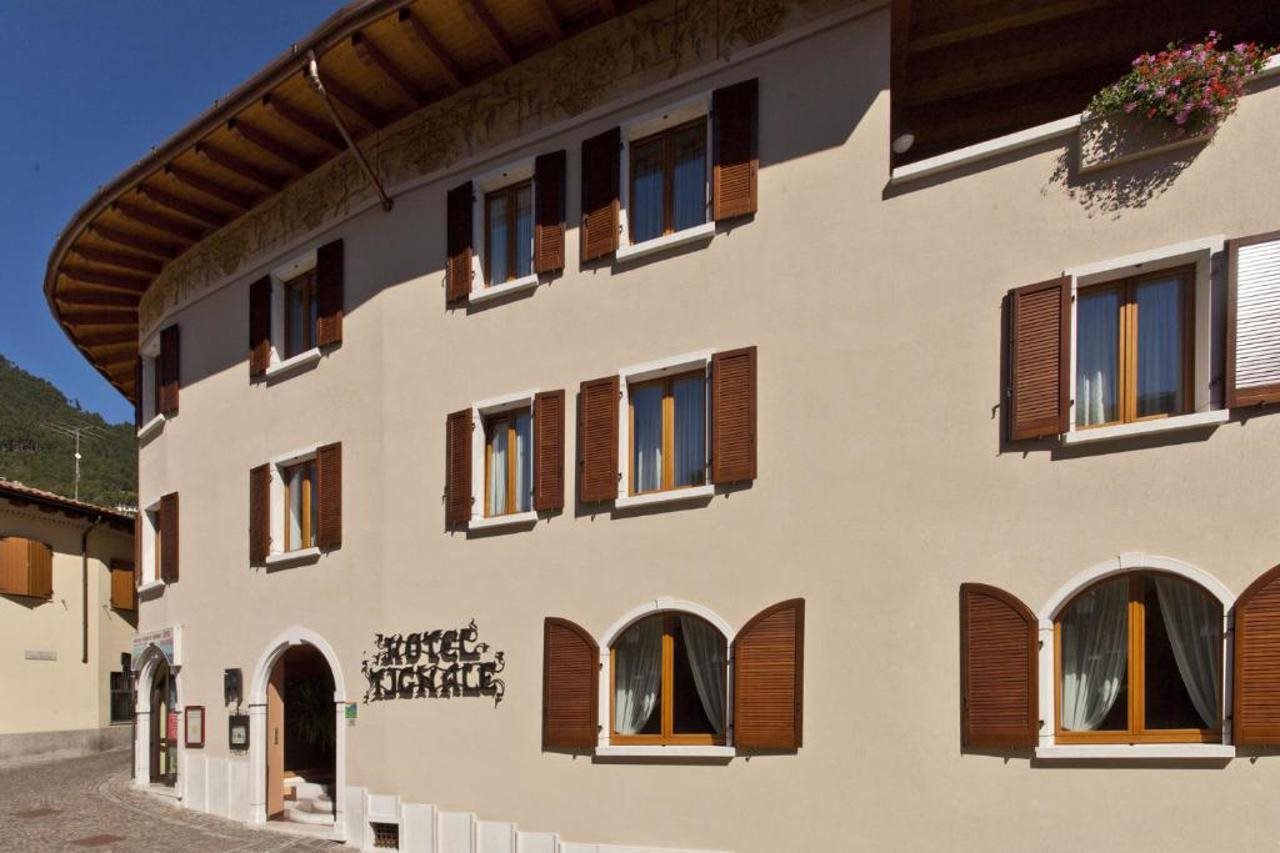 

Napoli - Gargnano - Garni Hotel Tignale, GTSGroup