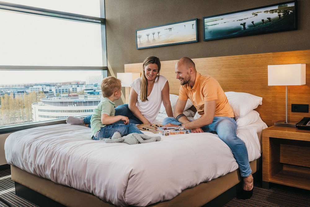 

Bari - Aalsmeer - Hyatt Place Amsterdam Airport