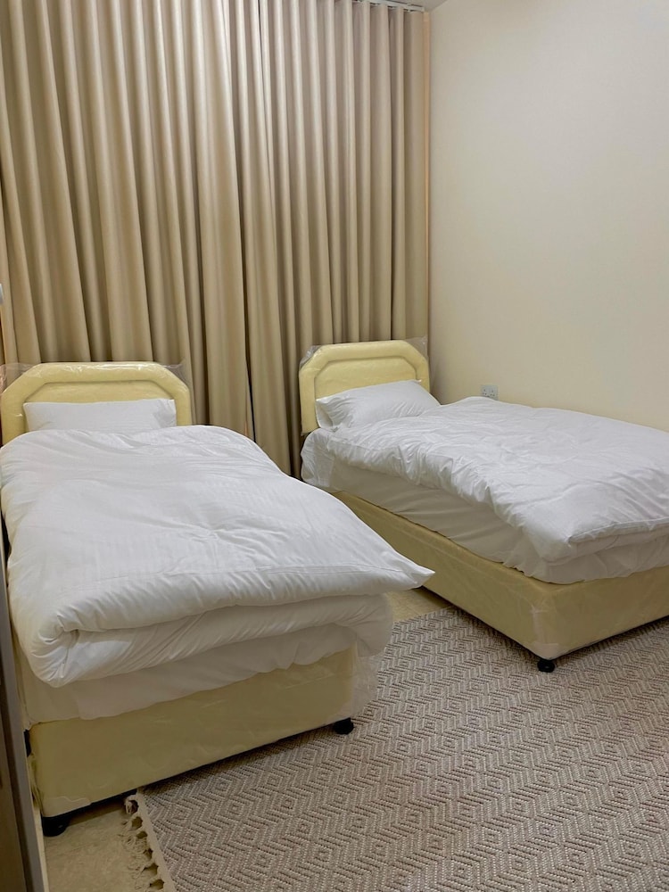 

Bologna - Muscat - SUNSET HOTEL