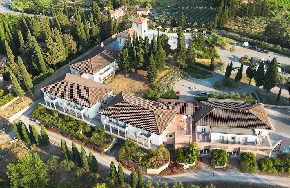 

Roma - San Gimignano - Cappuccina Country Resort