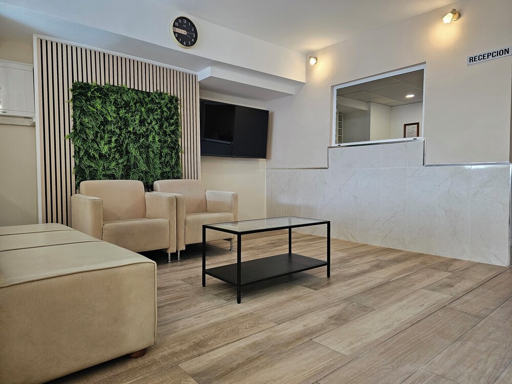 

Catania - Torre del Mar - Hotel Velis