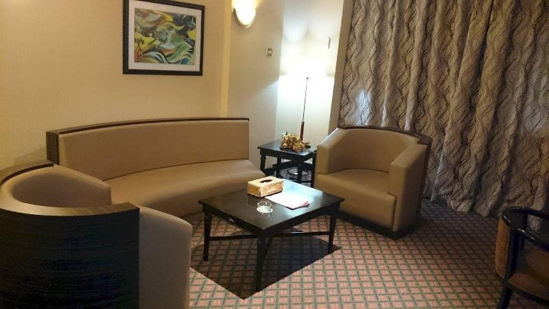 

Napoli - Dubai - GSS Palace Hotel
