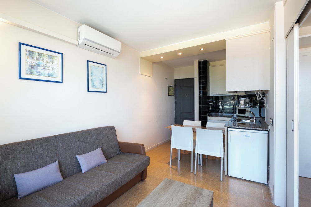 

Milano - Platja D'Aro - Aparthotel Comtat Sant Jordi