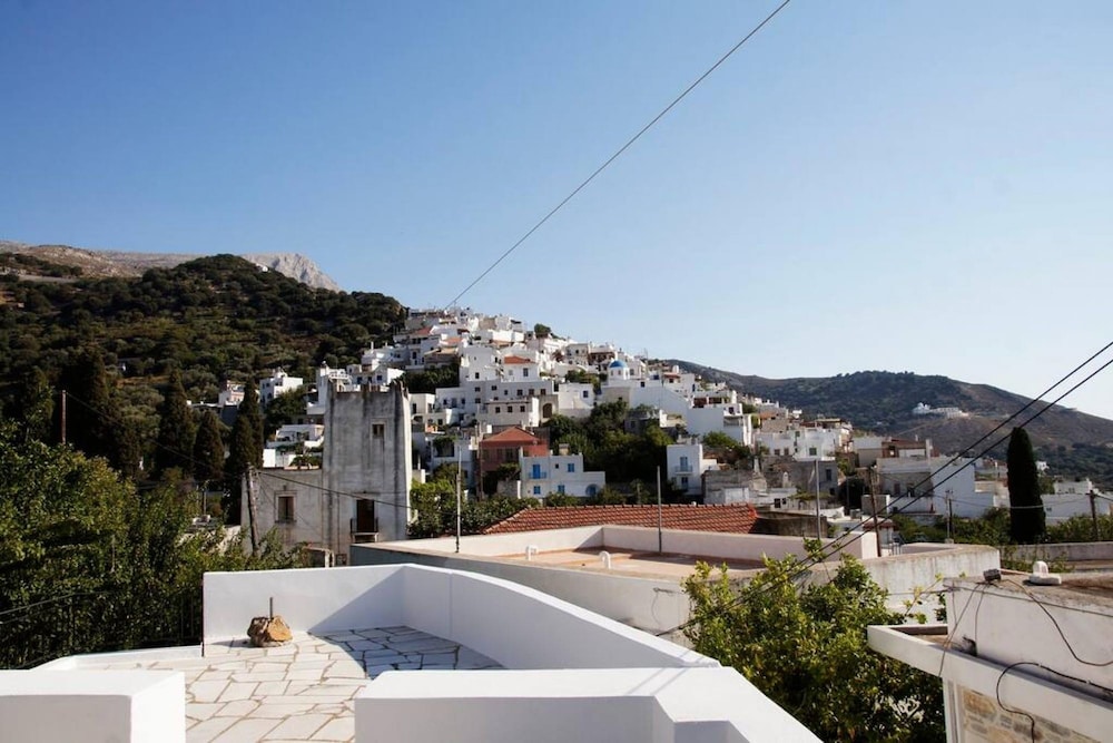 

Roma - Naxos, Isole Greche - Giannakis Filoxenia