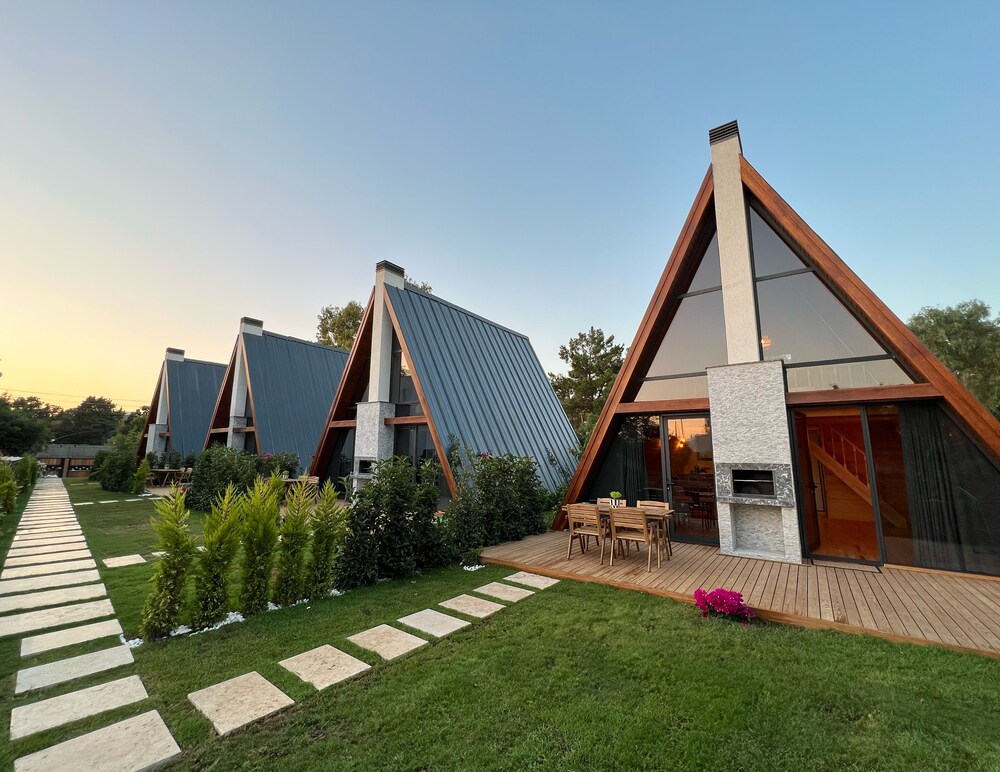 

Milano - Gumusluk - Begonvil Gümüşlük