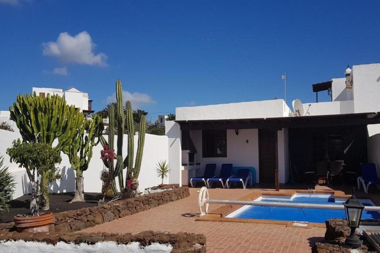 

Napoli - Puerto del Carmen - Villa Lucky - Heated Pool