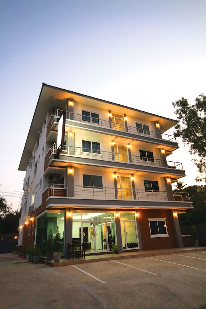

Milano - Krabi Città - Baan Samrarn