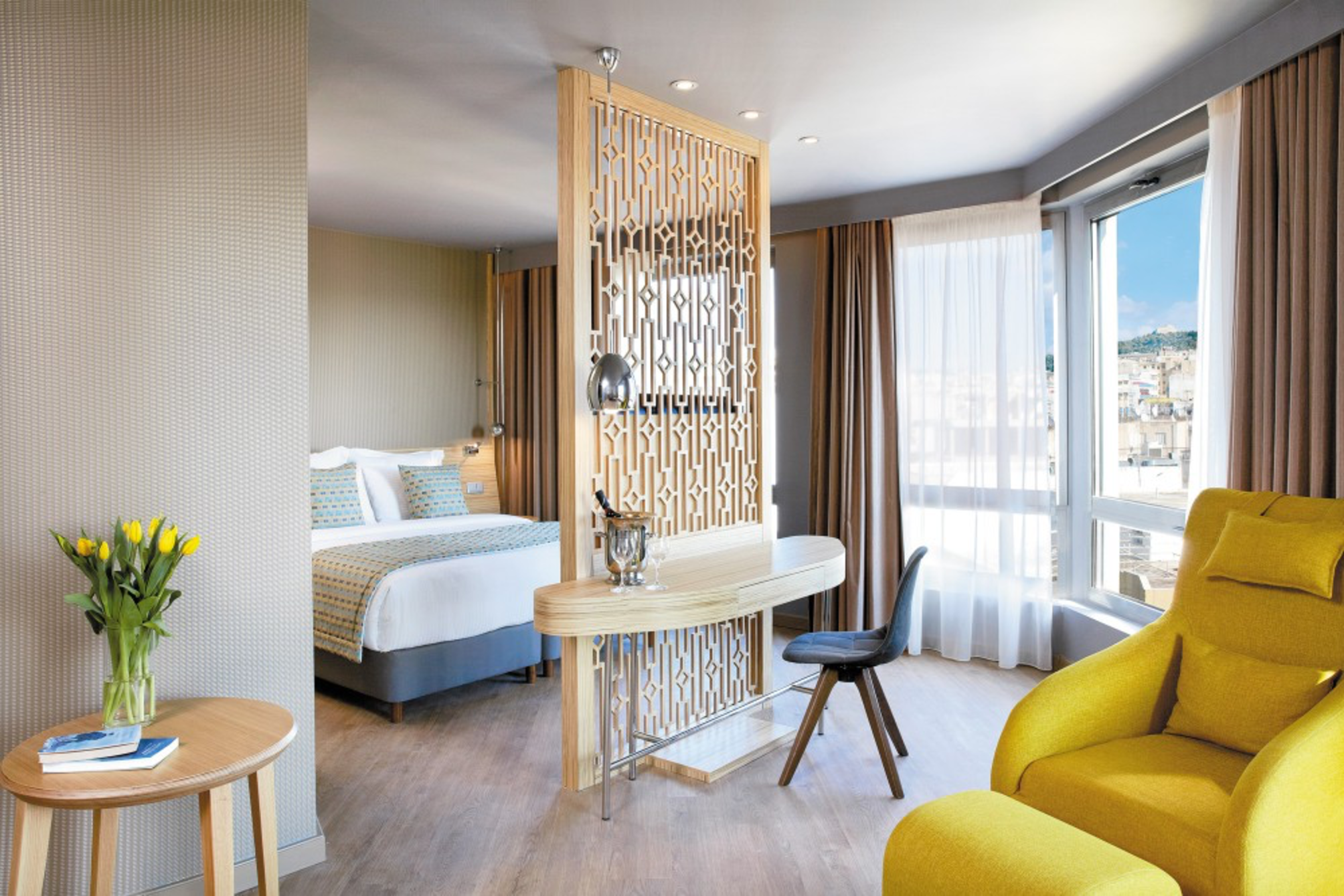 Junior suite with acropolys view