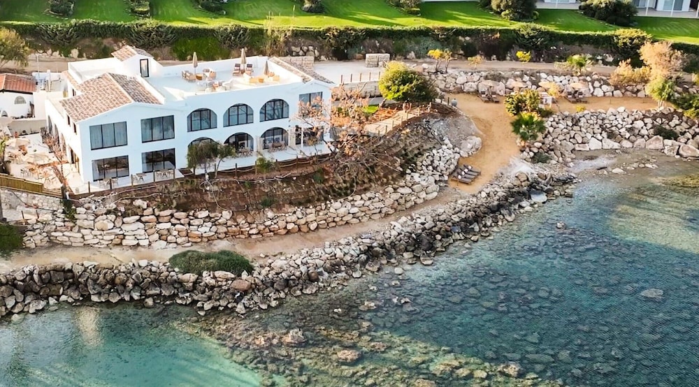

Firenze - Cipro - Sirena Bay Beach House and Luxury Suites