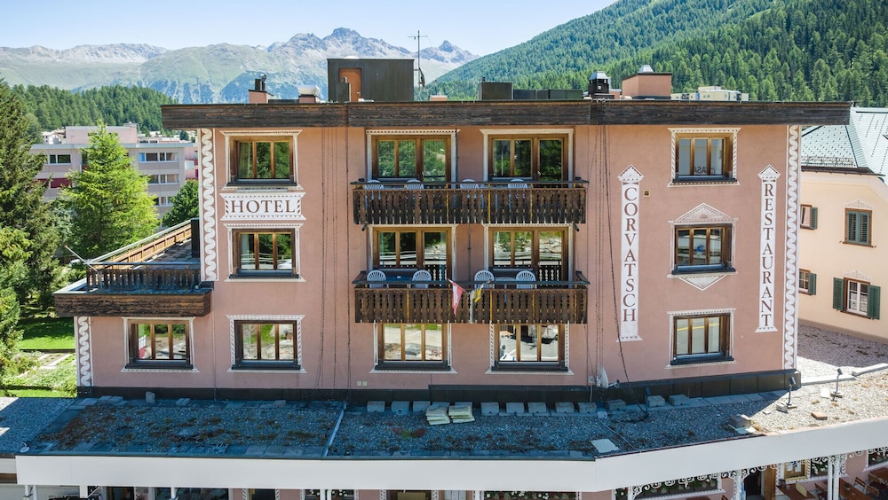 

Milano - Saint Moritz - Hotel Corvatsch - Web Check-in