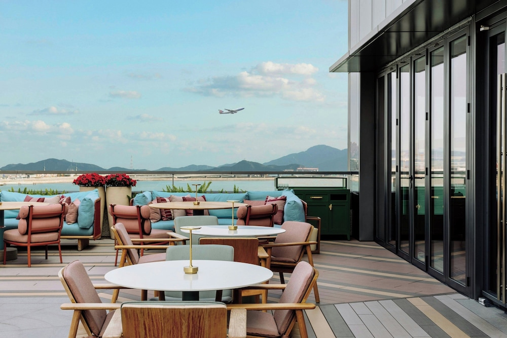 

Milano - Aeroporto di Hong Kong - Sheraton Hong Kong Tung Chung Hotel