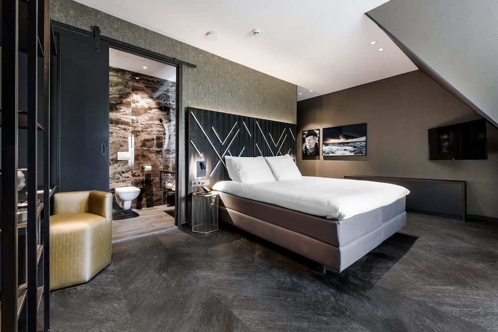 

Bari - Rotterdam - Le Marin Hotel Rotterdam City - Handwritten Collection