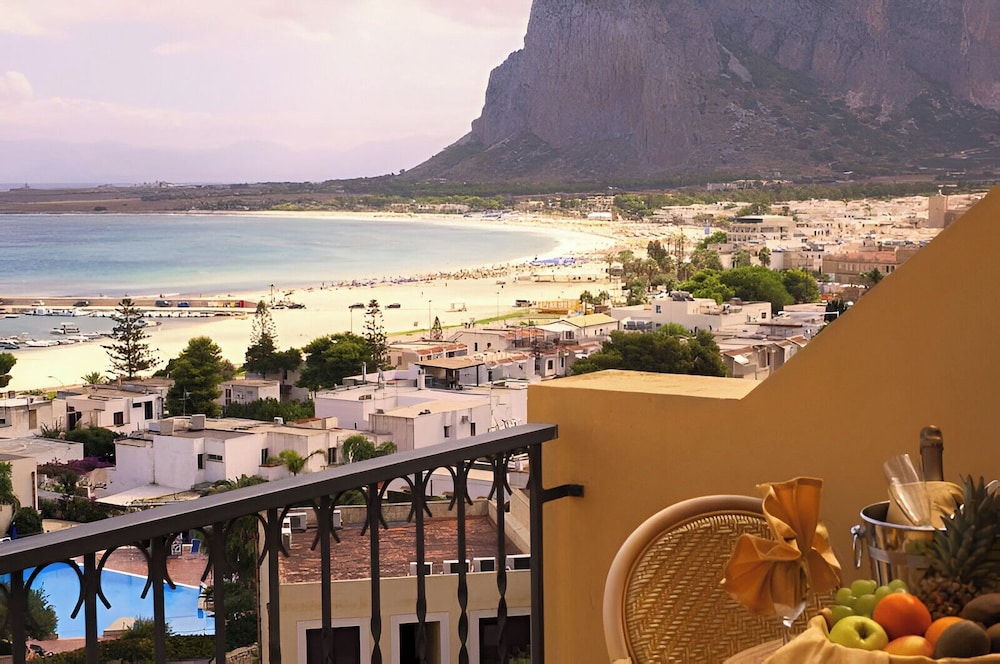 

Perugia - San Vito Lo Capo - HOTIDAY Room Collection - San Vito Lo Capo