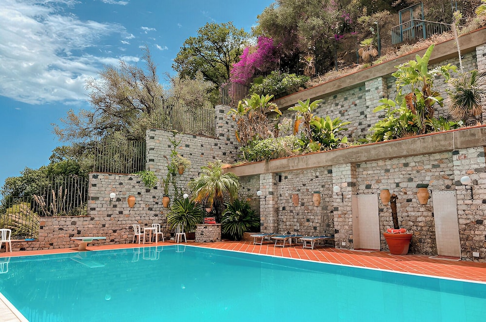 

Venezia - Sant'Alessio Siculo - HOTIDAY Room Collection - Taormina