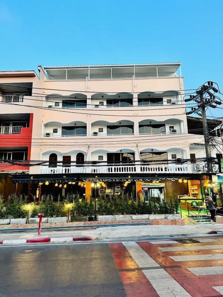 

Roma - Patong Beach - Lime Hotel