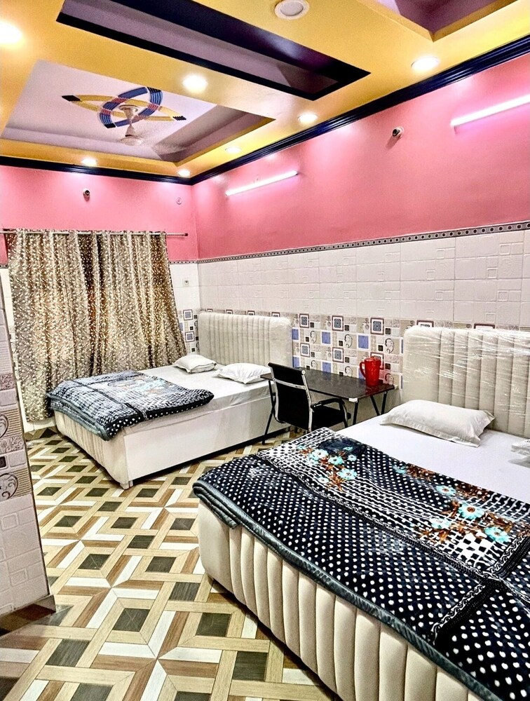

Milano - New Delhi - Hotel Jaipur Palace