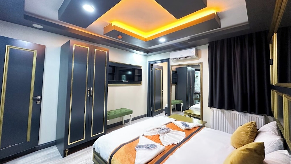 

Venezia - Istanbul - DNZ TAXIM FERİDİYE HoTEL